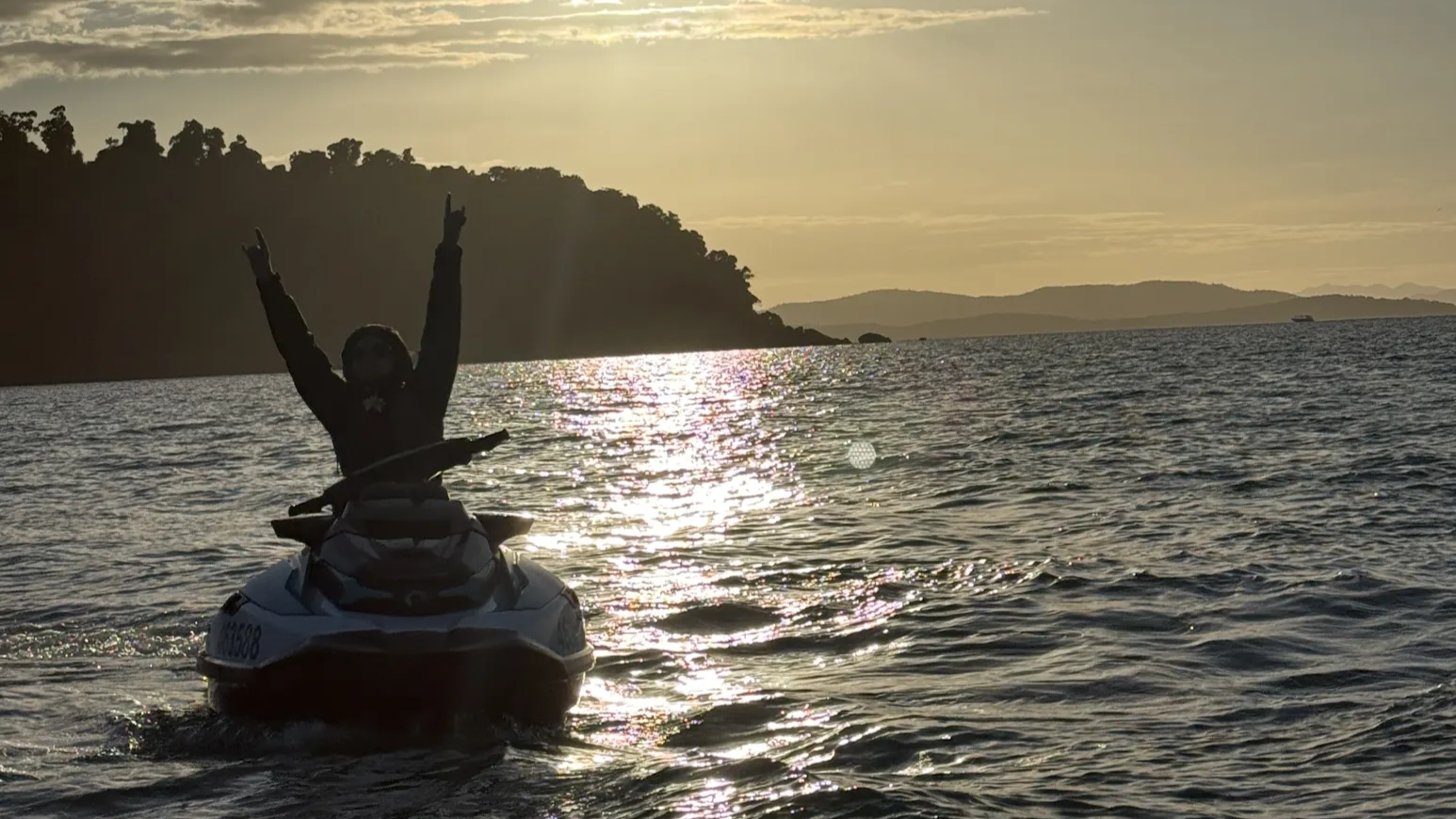 Airlie Sunset Sensation